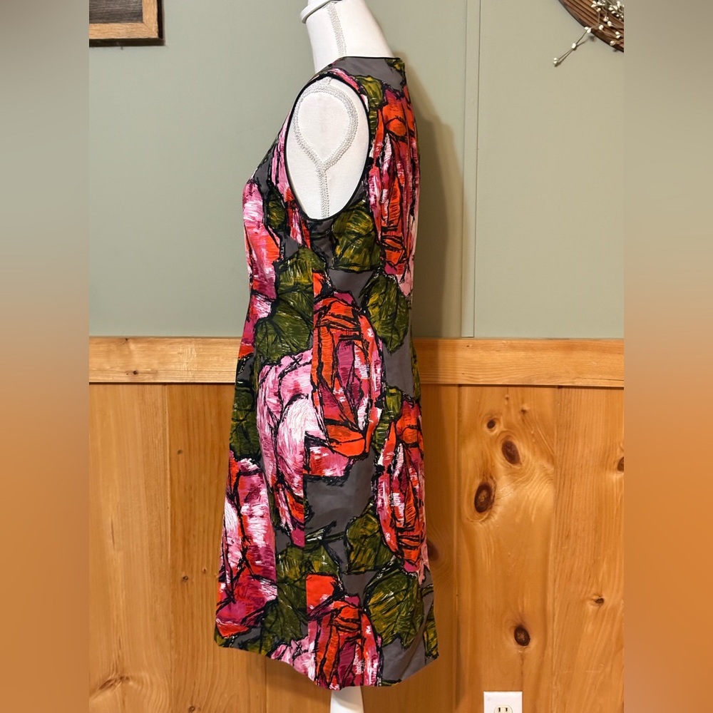 Trina Turk Sheath Sleeveless Dress Silk Blend Floral Print size 10 - Picture 3 of 13